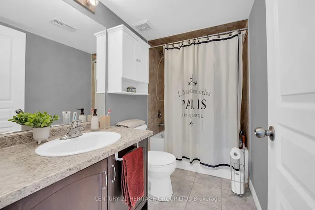 Additional image 11 of 2 England Terr