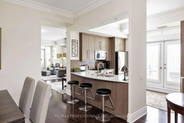 Additional image 15 of 9 Burnhamthorpe Cres Unit LPH7