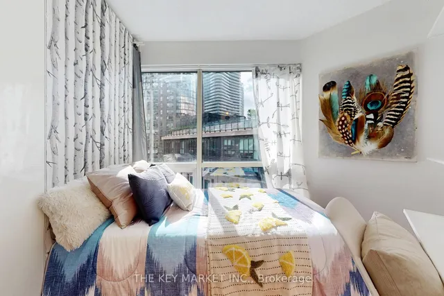 Additional image 22 of 1001 Bay St Unit 813