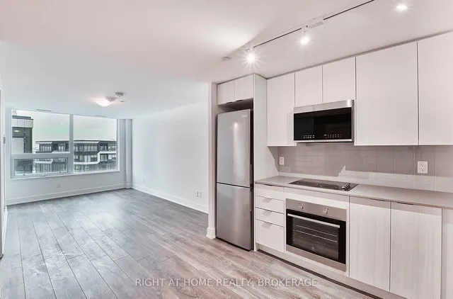 Additional image 5 of 2481 Taunton Rd Unit 467