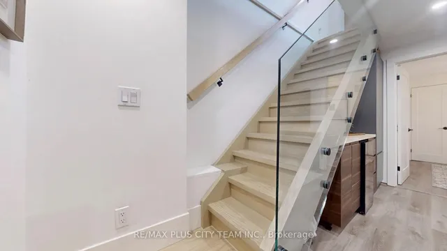 Additional image 29 of 83 Bertmount Ave