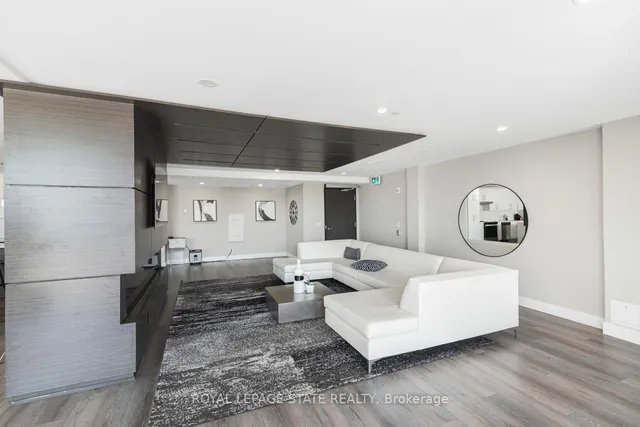 Additional image 34 of 15 Queen St Unit 707