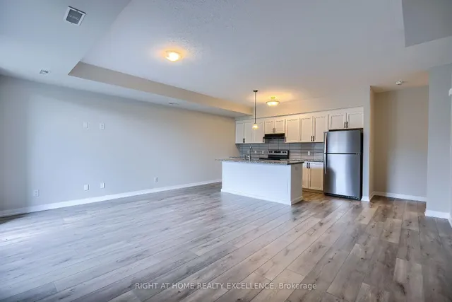 Additional image 12 of 261 Woodbine Ave Unit 28