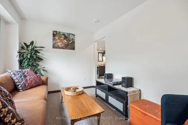 Additional image 12 of 20 Robins Ave