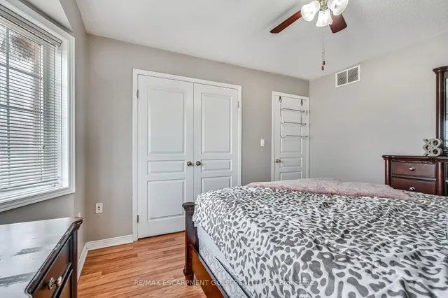 Additional image 25 of 24 DIAMOND Crt