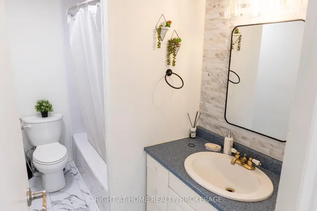 Additional image 16 of 2377 Holyhead Dr