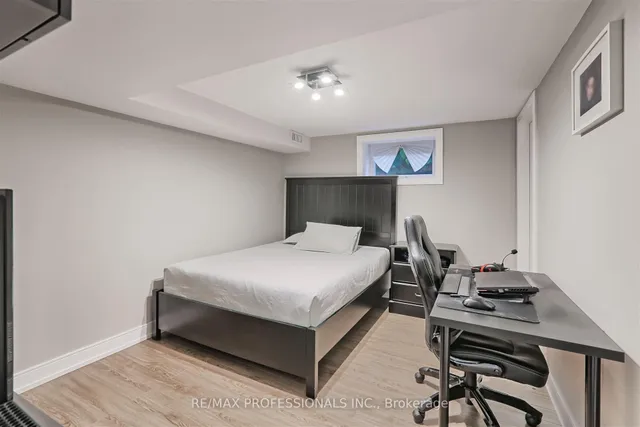 Additional image 36 of 229 Sheldon Ave