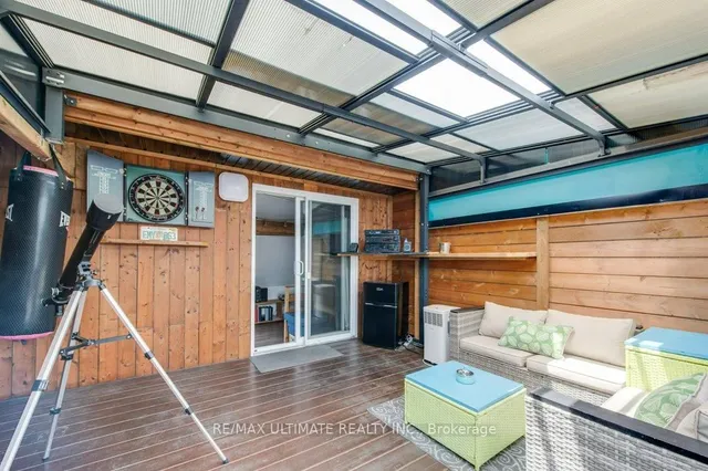 Additional image 34 of 1425 Lansdowne Ave