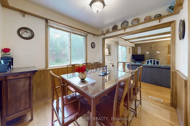 Additional image 14 of 1924 Steepbank Cres