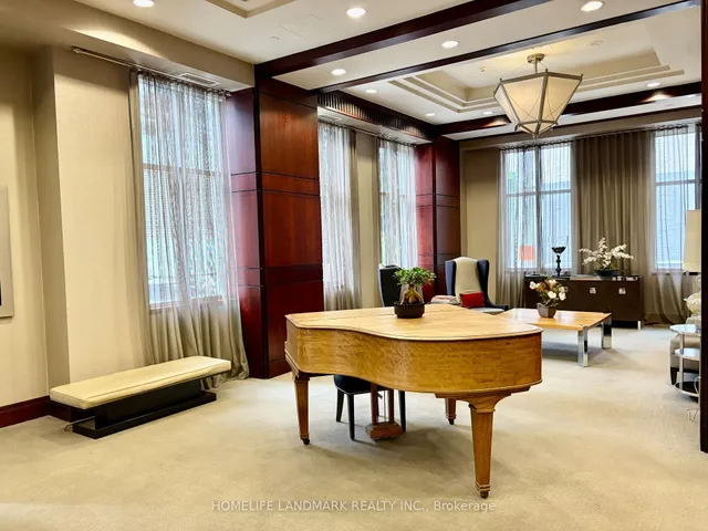 Additional image 3 of 35 Balmuto St Unit 2102