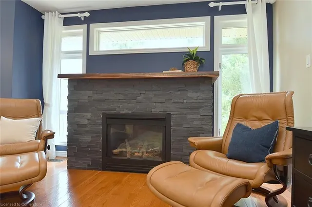 Additional image 22 of 31 Blasdell Crt