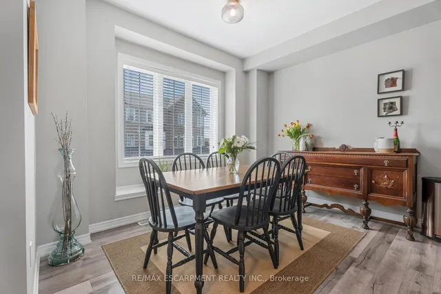 Additional image 16 of 122 DUNDAS St Unit 19