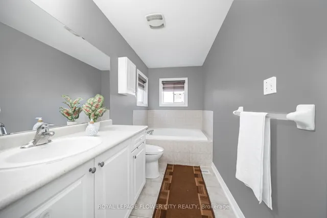 Additional image 30 of 18 Nathaniel Cres