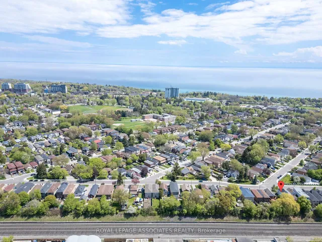 Additional image 47 of 136 Aylesworth Ave