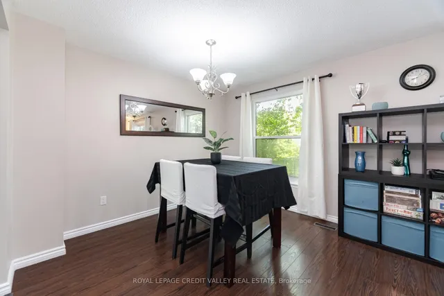 Additional image 11 of 76 Majestic Cres