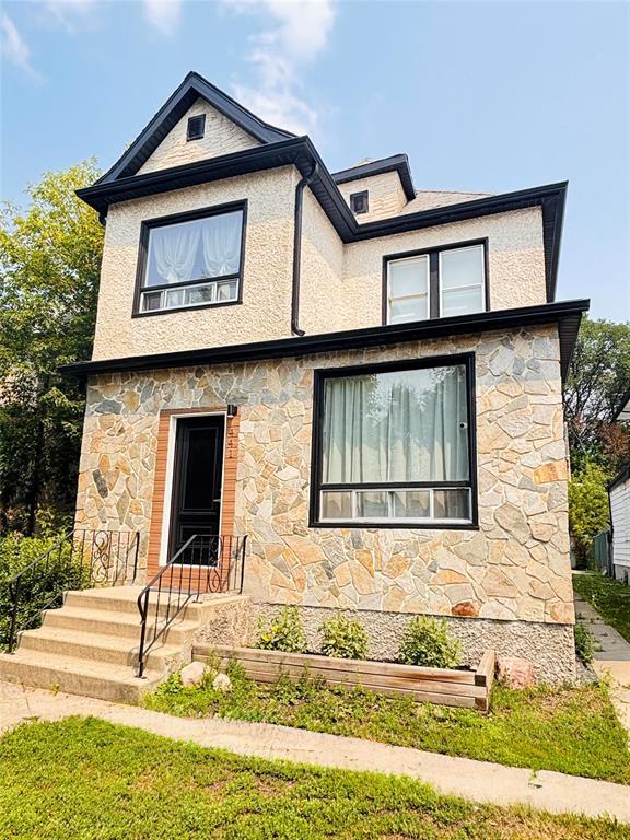 441 Mountain Avenue|Winnipeg, Manitoba R2W1K5