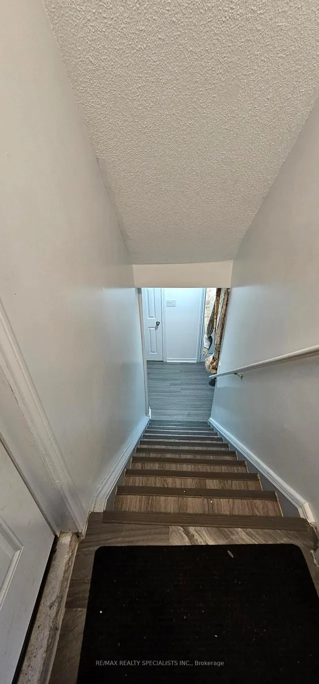 Additional image 33 of 628 Oakwood Ave