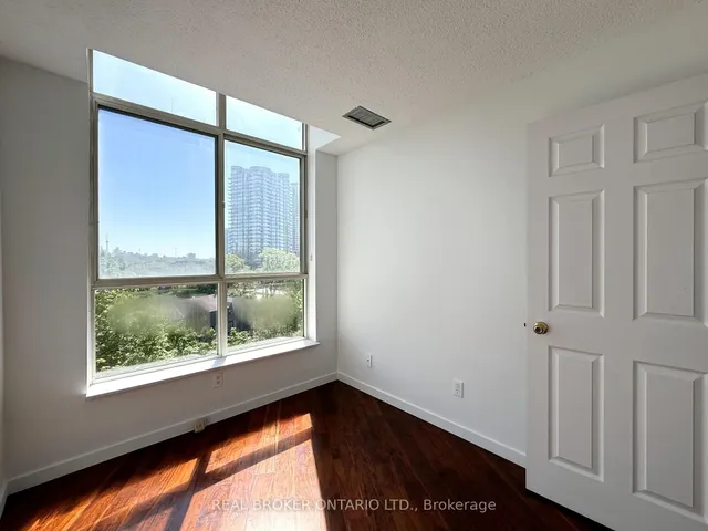 Additional image 15 of 20 Southport St Unit 608