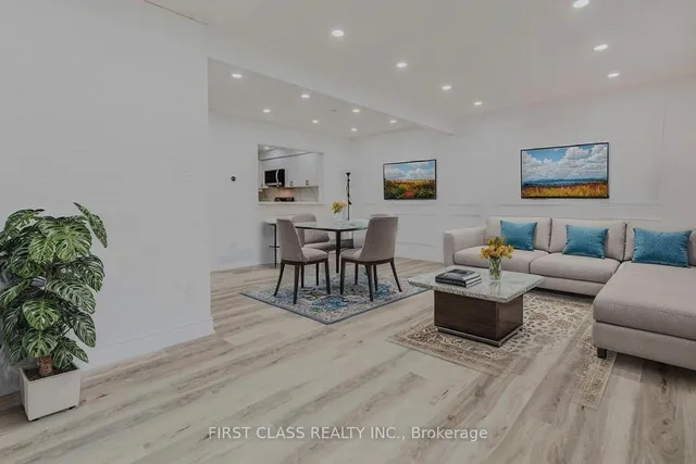 75 Royal Salisbury Way