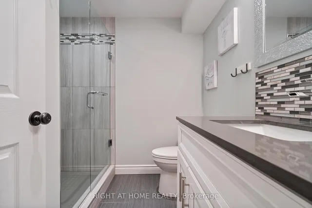 Additional image 27 of 2448 Malcolm Cres