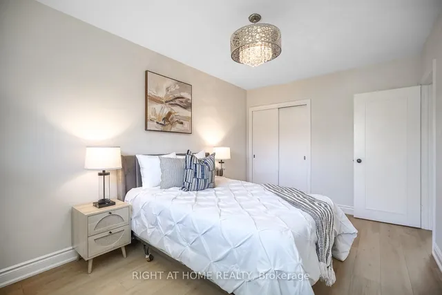 Additional image 20 of 14 Amulet St