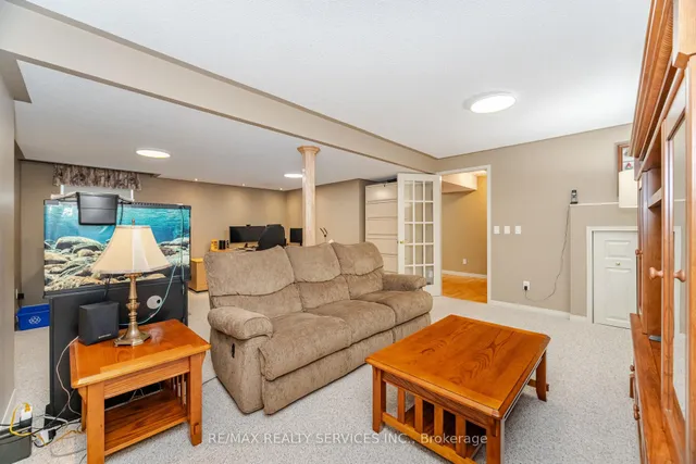 Additional image 29 of 8 Inwood Pl