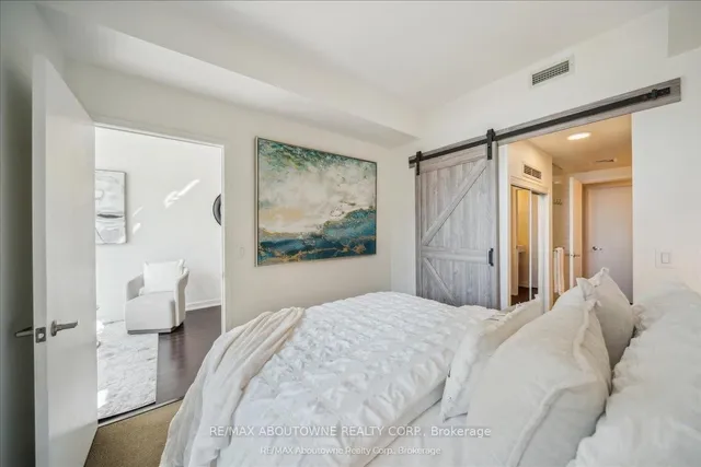 Additional image 27 of 38 Dan Leckie Way Unit 608