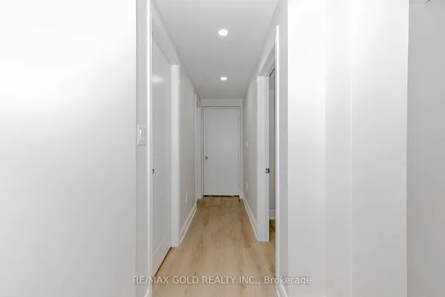 Additional image 39 of 16 Polygon Crt