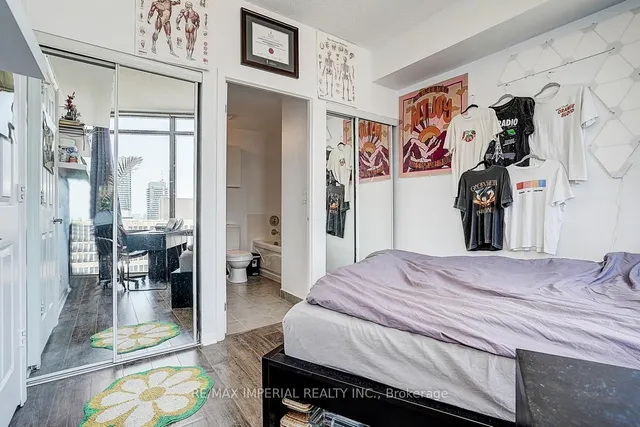 Additional image 23 of 832 Bay St Unit 3405