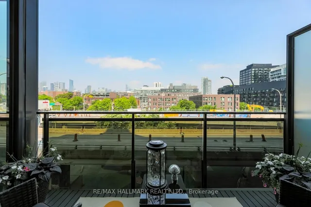 Additional image 28 of 21 Lawren Harris Sq Unit 407