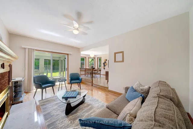 Additional image 15 of 3 Tristan Crt