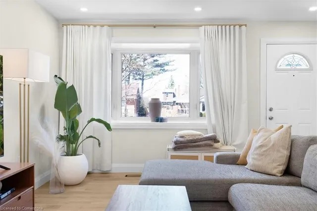 Additional image 16 of 20 Camille Crt