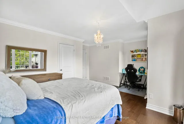 Additional image 37 of 3243 Larry Cres