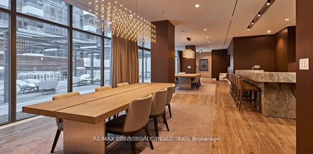 Additional image 5 of 576 Front St Unit 602