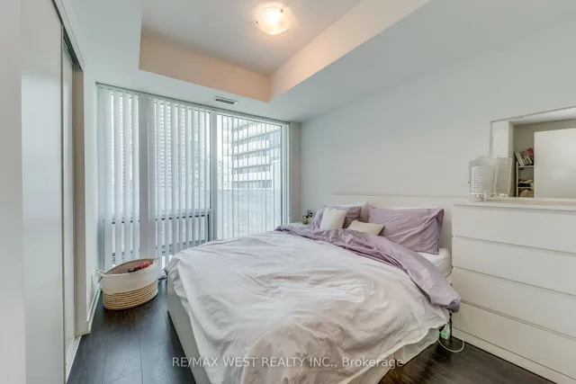 Additional image 16 of 100 Harbour St Unit 2004