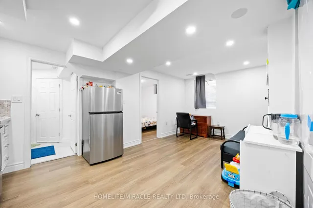 Additional image 37 of 21 Folkstone Cres