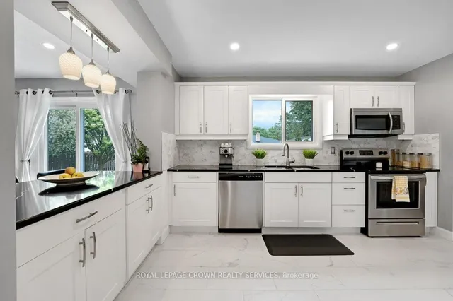 Additional image 12 of 14 Pathfinder Cres