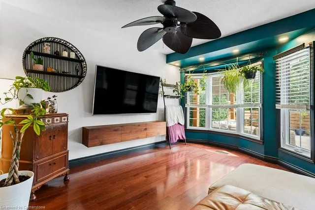 Additional image 24 of 90 Waterford Cres