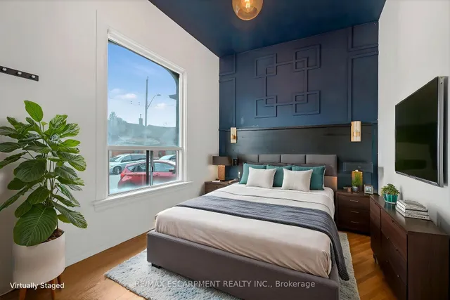 Additional image 19 of 197 EMERALD St