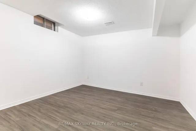 Additional image 41 of 94 Sandmere Ave