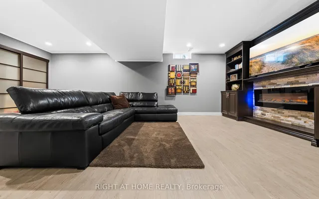 Additional image 30 of 4 Avatar Pl