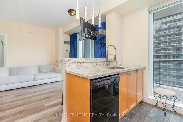 Additional image 7 of 2121 Lake Shore Blvd Unit 2101