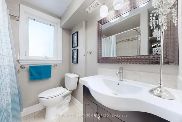 Additional image 34 of 16 Marblehead Rd