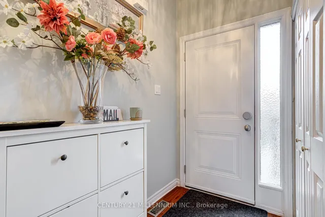 Additional image 2 of 1536 Sixth Line Unit 4