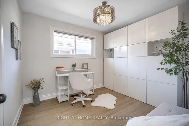 Additional image 22 of 14 Amulet St