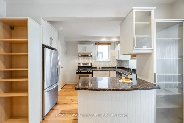 Additional image 8 of 256 Mortimer Ave