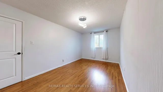 Additional image 29 of 80 Carisbrooke Crt