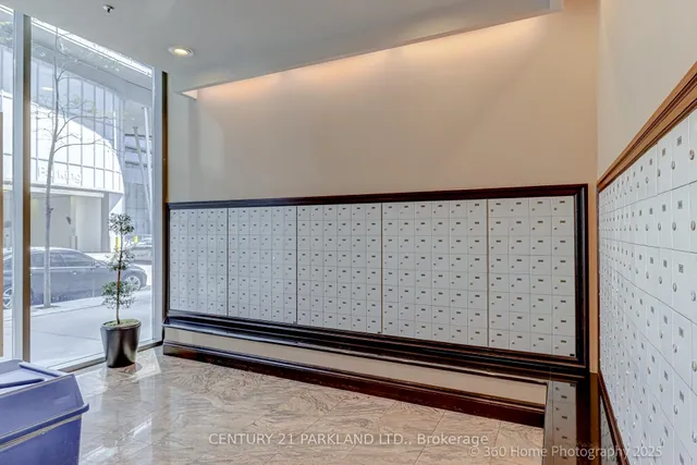Additional image 39 of 30 Grand Trunk Cres Unit 3311