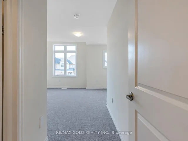 Additional image 29 of 93 PINOT Cres