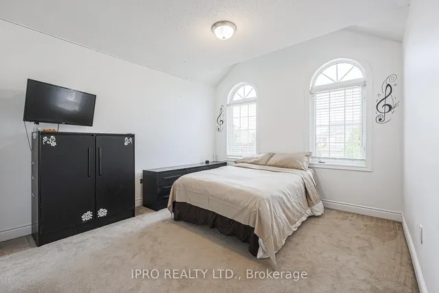 Additional image 12 of 26 Saint Hubert Dr